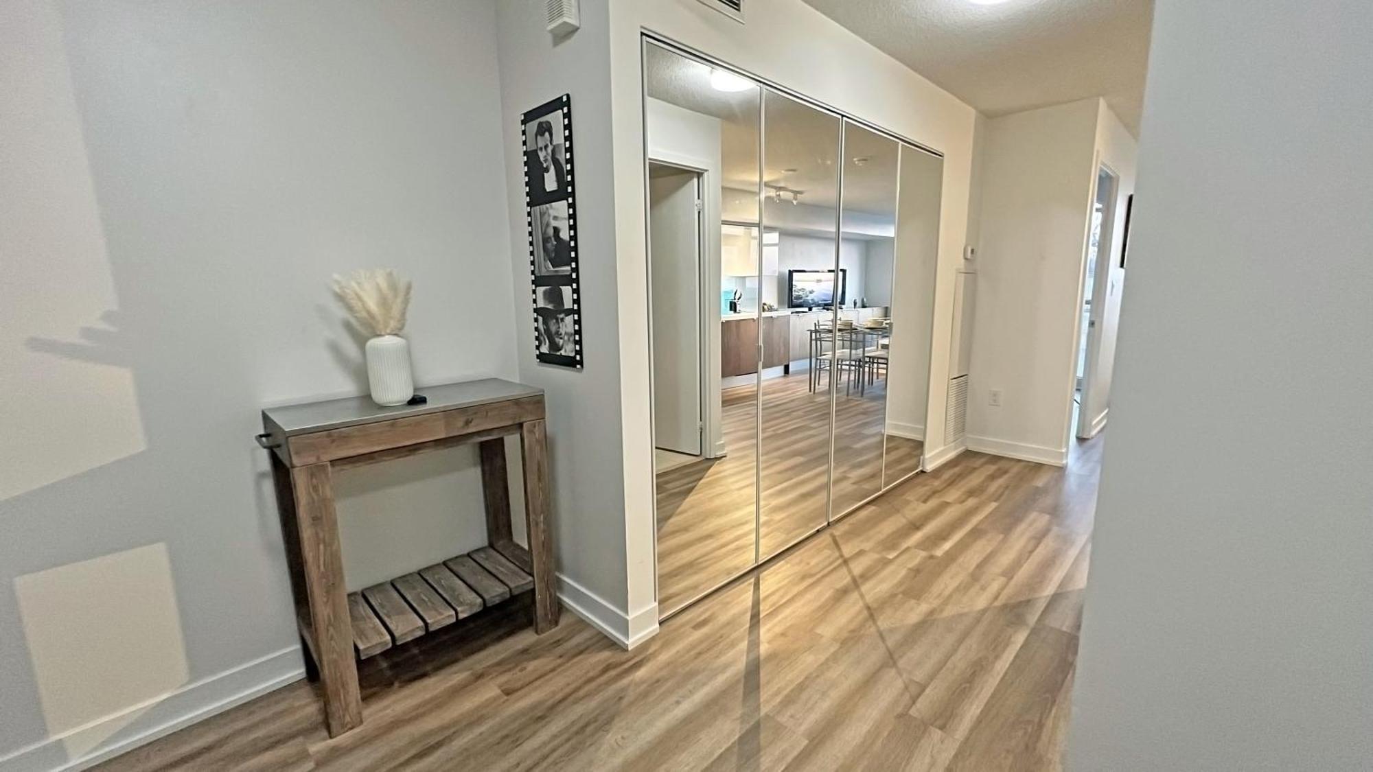 Cozy Condo In Downtown Toronto + Free Parking Екстер'єр фото